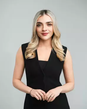 Rose Marie Marie, White Rock, Real Estate Agent